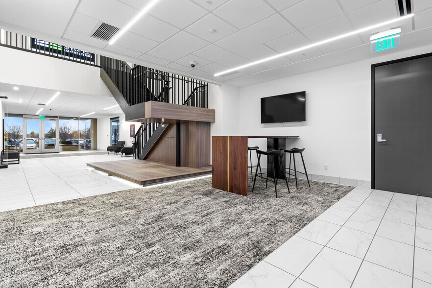 More Photos Of 101 E Carmel Dr, Carmel Office For Lease