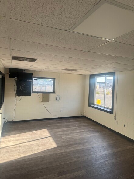 More Photos Of 1610 Stanley Ave, Dayton Industrial For Lease