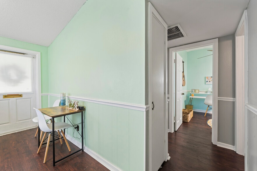 More Photos Of 1324 16th St, Vero Beach Office For Sale