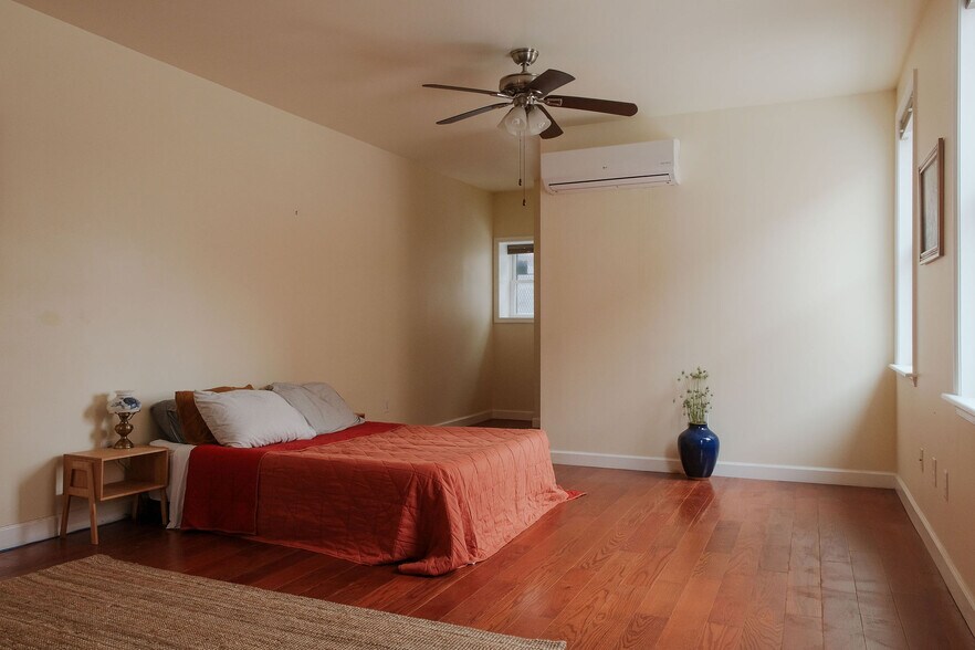 More Photos Of 1712 Aliceanna St, Baltimore Restaurant For Sale