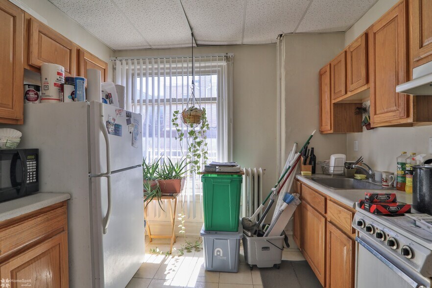 More Photos Of 1550 Warren St, Allentown Apartments For Sale