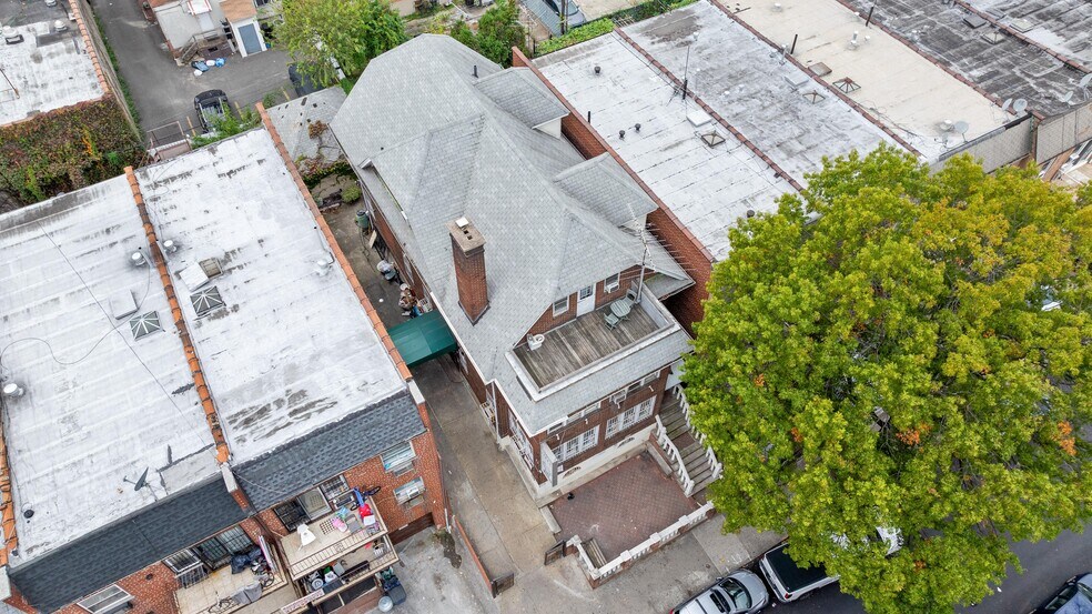 More Photos Of 40-36 77th St, Flushing Hospitality For Sale