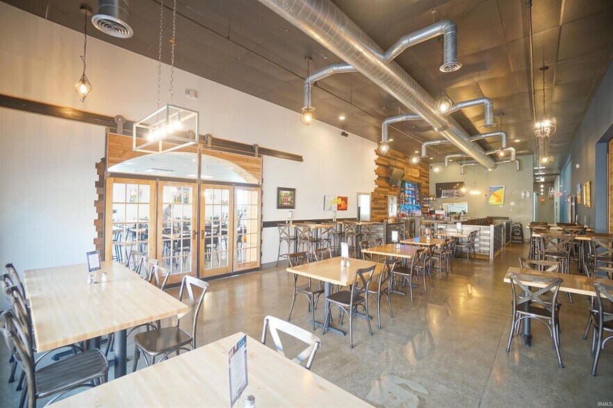 More Photos Of 701 Main St, Rochester Restaurant For Sale