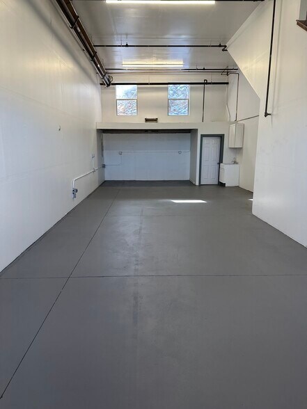 More Photos Of 29340 Industrial Way, Evergreen Warehouse For Lease