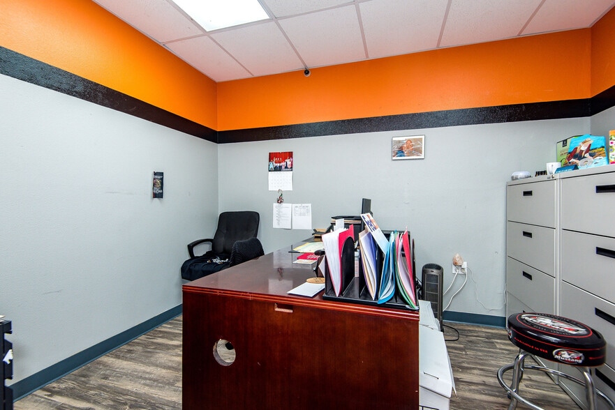 More Photos Of 2106 Highway 95, Bullhead City Auto Dealership For Sale