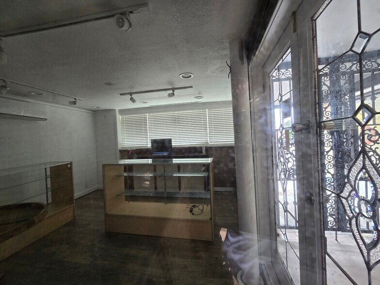 More Photos Of 1966-1970 S Coast Hwy, Laguna Beach Storefront For Lease