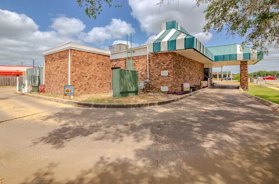 More Photos Of 4201 N Navarro St, Victoria Fast Food For Sale