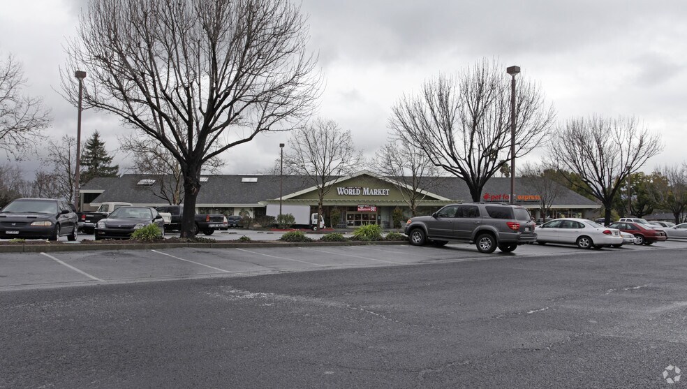 More Photos Of 3600-4020 Bel Aire Plz, Napa Unknown For Lease