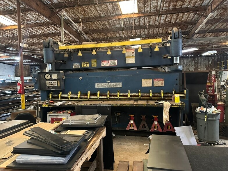 More Photos Of 18409 US Hwy 301, Dade City Warehouse For Sale