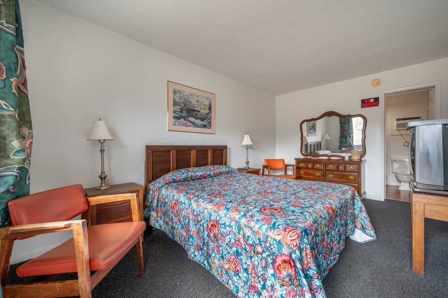 More Photos Of 2295 Jeb Stuart Hwy, Meadows Of Dan Hotel For Sale