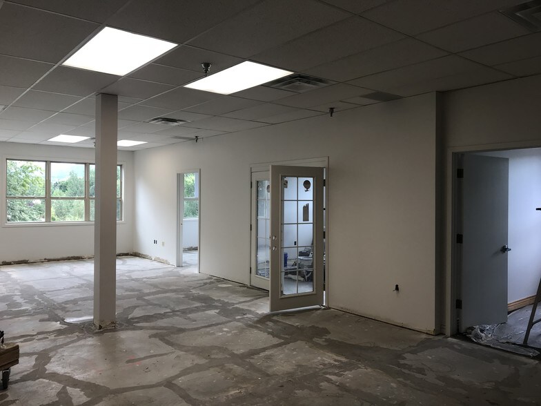 More Photos Of 3101-3141 28th St, Boulder Unknown For Lease