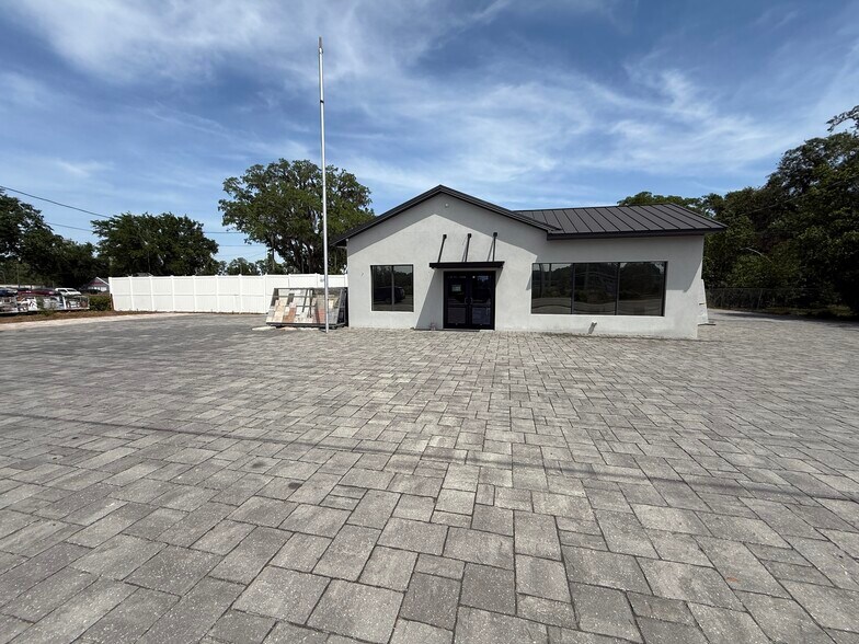 More Photos Of 2736 Land O Lakes Blvd, Land O' Lakes Storefront Retail Residential For Sale