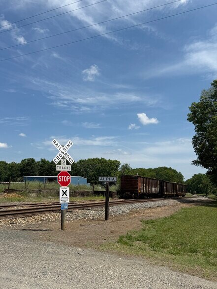 More Photos Of 294 Alpha Rd, Dillwyn Land For Lease