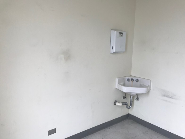 More Photos Of 623 W Duarte Rd, Arcadia Medical For Lease