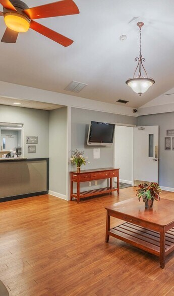 More Photos Of 2912 Maplewood Ave, Winston-Salem Medical For Lease