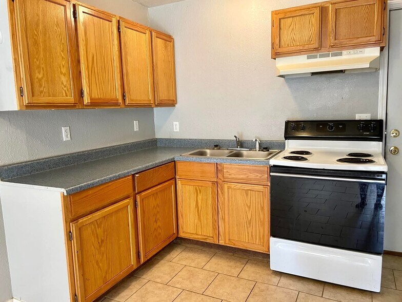 More Photos Of 312 S B St, Davis Apartments For Sale