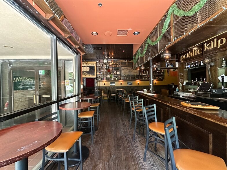 More Photos Of 221 N Main St, Greenville Restaurant For Lease