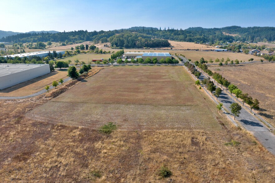 More Photos Of Ed Cone & Owen Loop N Blvd, Eugene Land For Sale