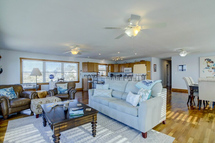 More Photos Of 3691 Main St, Chincoteague Marina For Sale