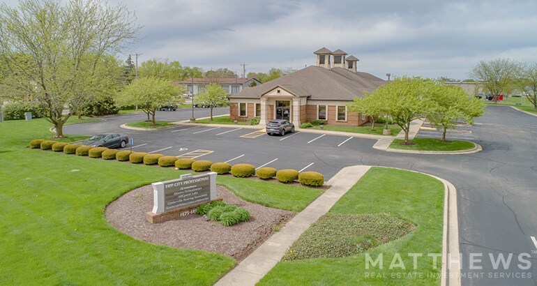 More Photos Of 1475-1495 W Main St, Tipp City Medical For Lease