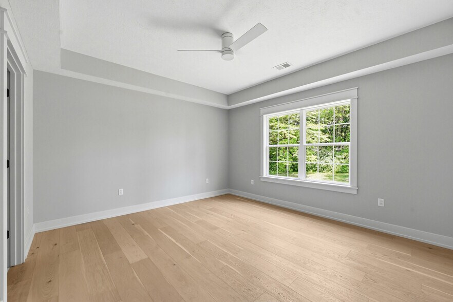 More Photos Of 100 Huselton Dr, Butler Specialty For Sale