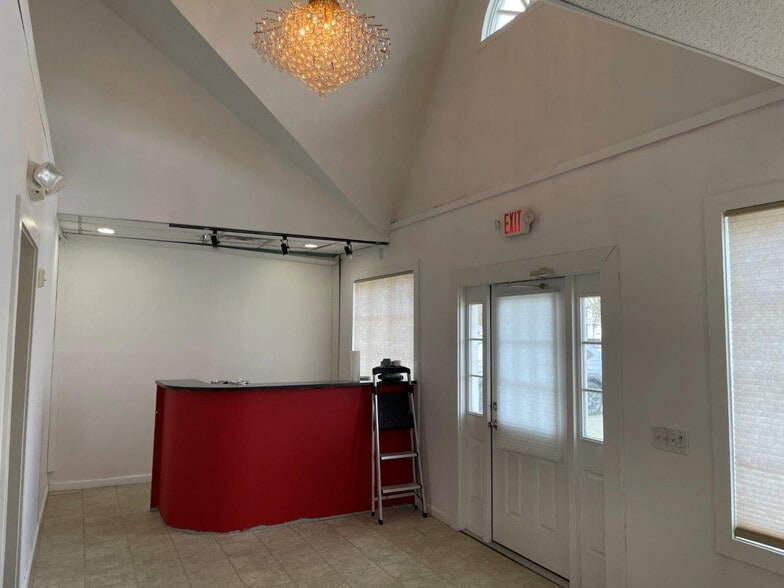 More Photos Of 2-12 Elizabeth St, Bethel Restaurant For Lease