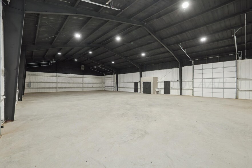 More Photos Of 8501 Cargo Ln, Amarillo Light Manufacturing For Sale