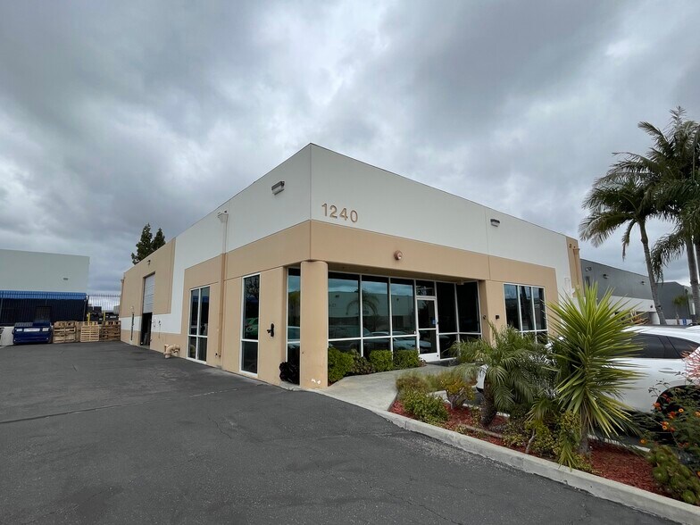 More Photos Of 1240 Keystone Way, Vista Manufacturing For Lease