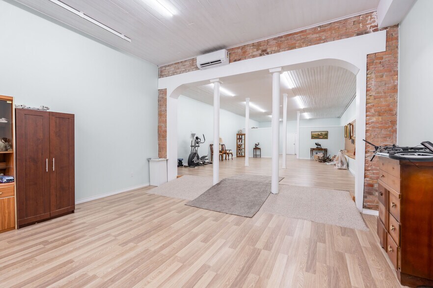 More Photos Of 7 Main St W, Ridgetown Storefront Retail Residential For Sale