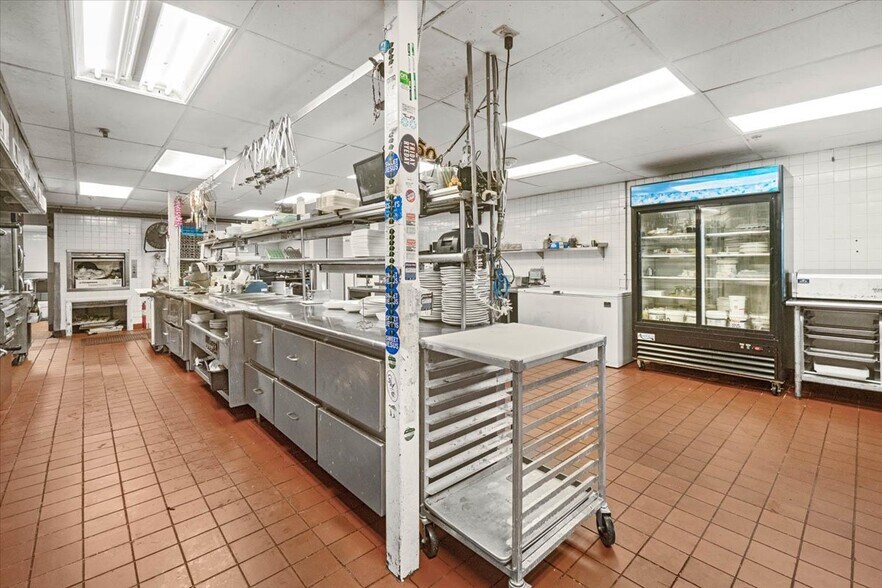 More Photos Of 14548 Pennsylvania Ave, Hagerstown Restaurant For Sale