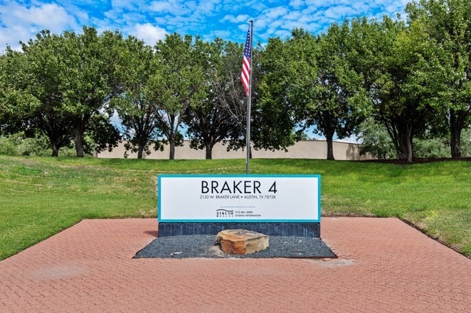 More Photos Of 2120 W Braker Ln, Austin Light Distribution For Lease