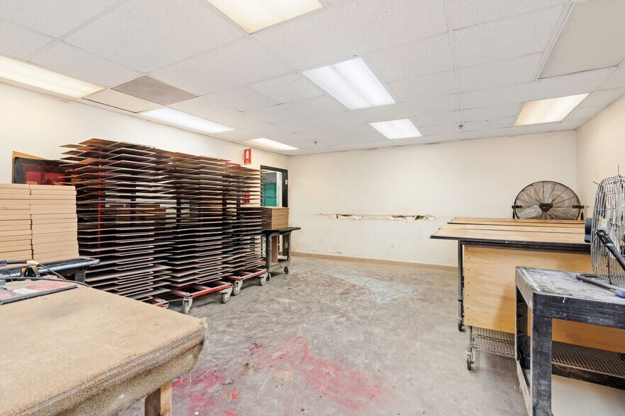 More Photos Of 1215 S Grant Ave, Loveland Warehouse For Sale