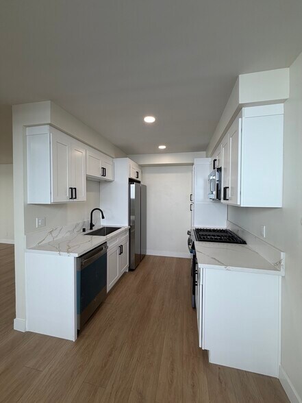 More Photos Of 623 Orange Grove Ave, Glendale Apartments For Sale