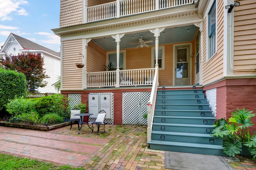 More Photos Of 412 S 3rd St, Wilmington Hospitality For Sale