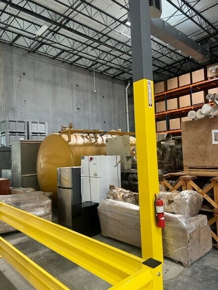 More Photos Of 15277 Heritage Pky, Fort Worth Distribution For Lease