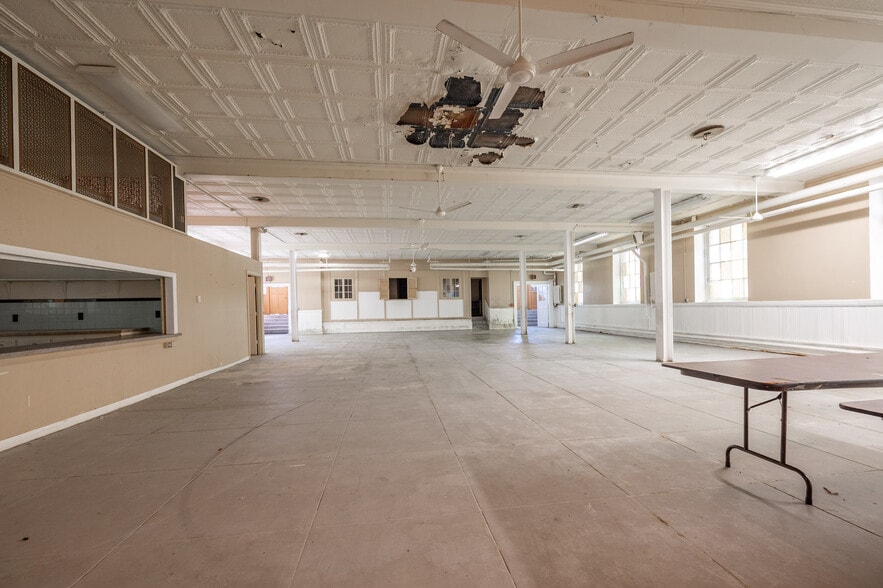 More Photos Of 85 Pulaski St, Torrington Religious Facility For Sale