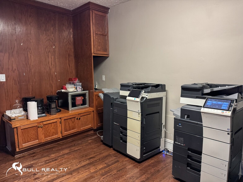 More Photos Of 1126 Ponce De Leon Ave, Atlanta Office For Sale