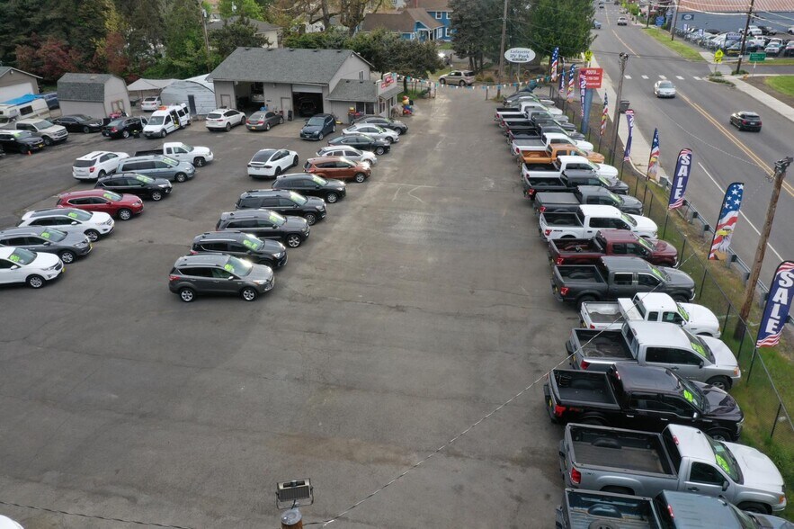 Primary Photo Of 785 E 3rd St, Lafayette Auto Dealership For Lease