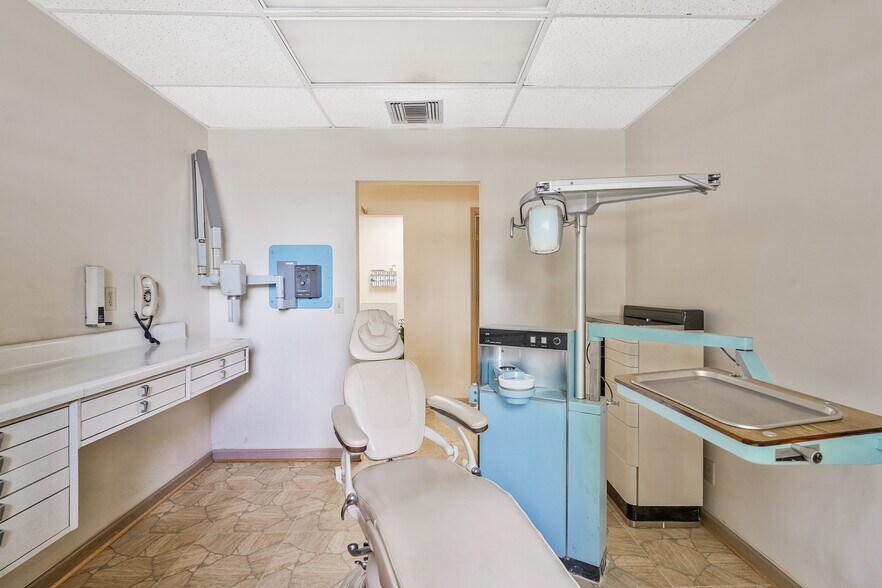 More Photos Of 505 SE 6th Ave, Delray Beach Medical For Sale