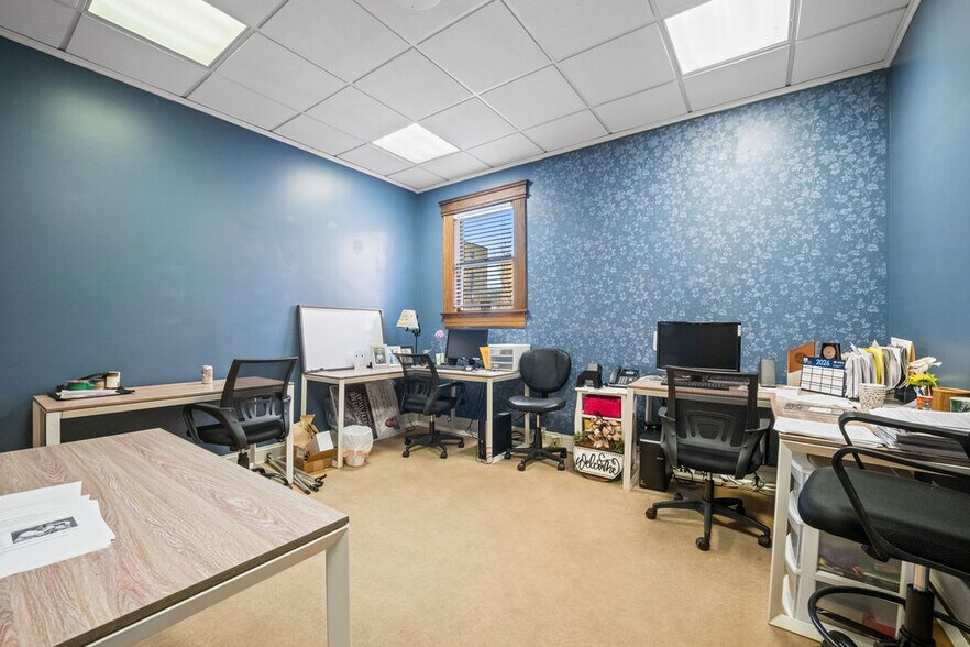 More Photos Of 1337 Virginia St, Charleston Office For Sale
