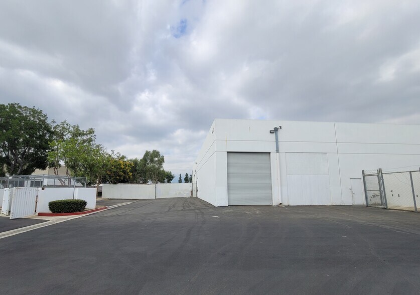 More Photos Of 1420 S Carlos Ave, Ontario Warehouse For Sale
