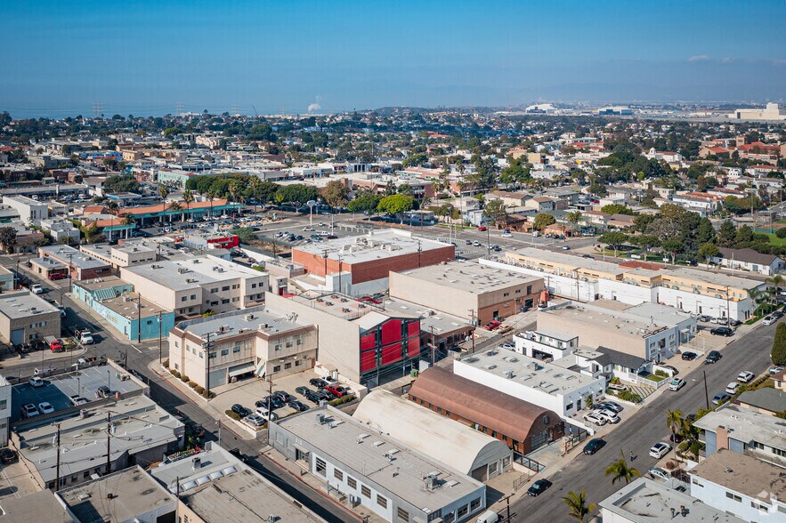 More Photos Of 212 Eucalyptus Dr, El Segundo Office For Lease