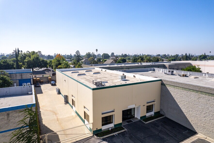 More Photos Of 11930 Goldring Rd, Arcadia Light Distribution For Sale