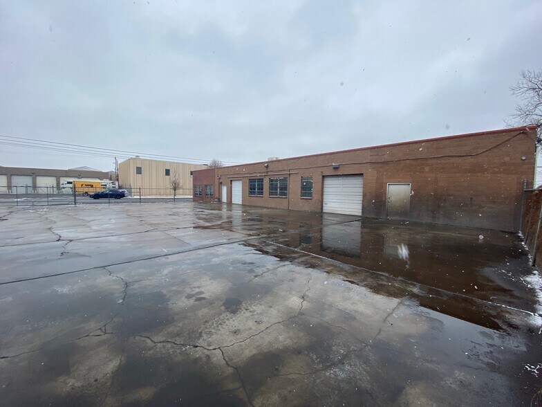 Primary Photo Of 1438 S Cherokee St, Denver Warehouse For Lease