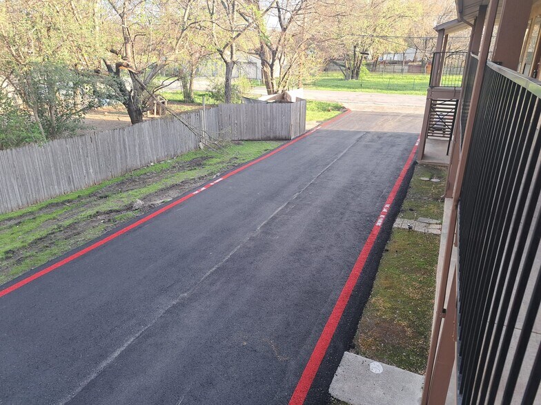 More Photos Of 8127 Stonehurst St, Dallas Apartments For Sale