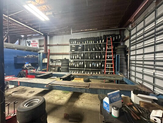 More Photos Of 1590 S McCall Rd, Englewood Auto Repair For Sale