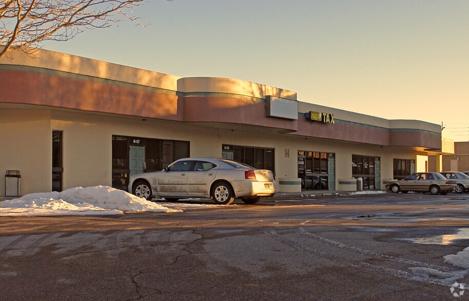 More Photos Of 3355 S Wadsworth Blvd, Lakewood Unknown For Lease