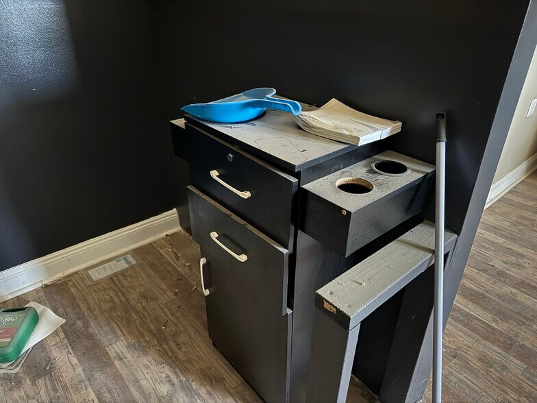 More Photos Of 115 S Jefferson Ave, Eatonton General Retail For Lease