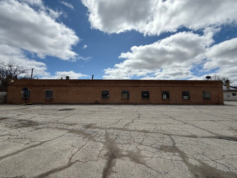 More Photos Of 355 S IL Route 83, Grayslake Warehouse For Sale