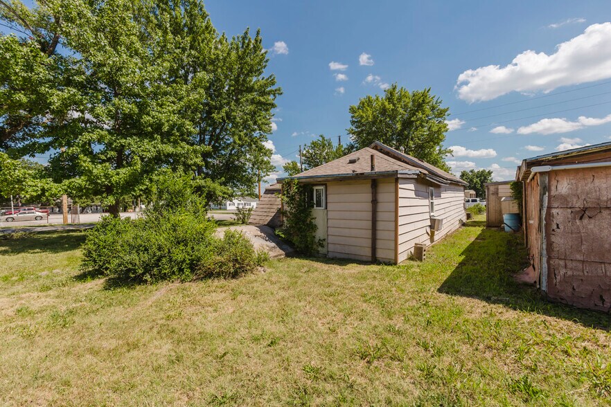 More Photos Of 1610 W 6th Ave, El Dorado General Retail For Sale
